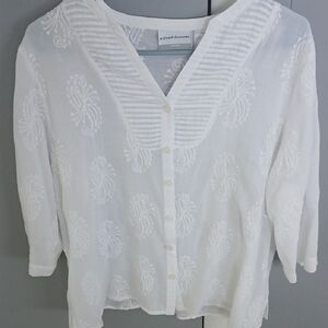 Alfred Dunner White Embroidered Women's Top sz 14P.     FL